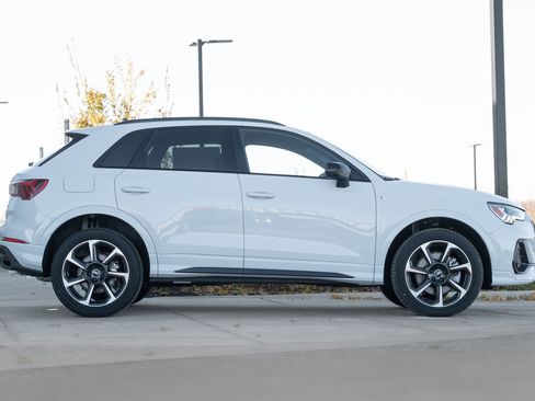 New 2025 Audi Q3 2.0T Premium Plus image 3