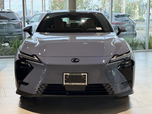 New 2026 Lexus ES 350e FWD image 6