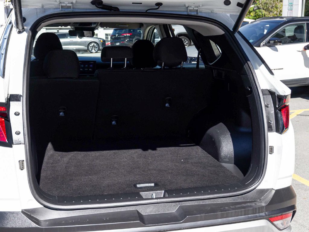 Used 2025 Hyundai Tucson SEL AWD/4WD image 34