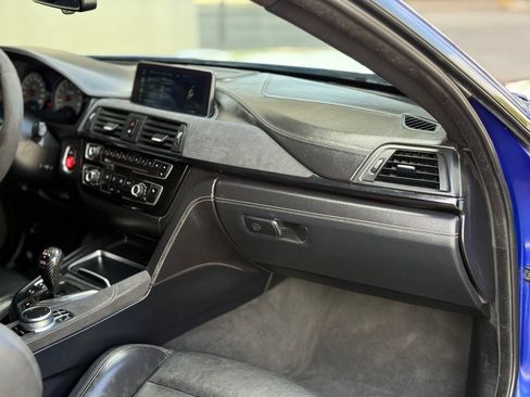 Used 2019 BMW M4 CS w/ Executive Package RWD image 21