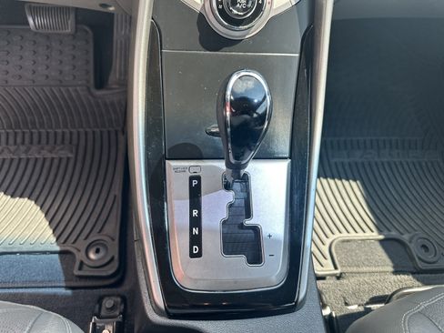 Used 2013 Hyundai Elantra Limited FWD image 16
