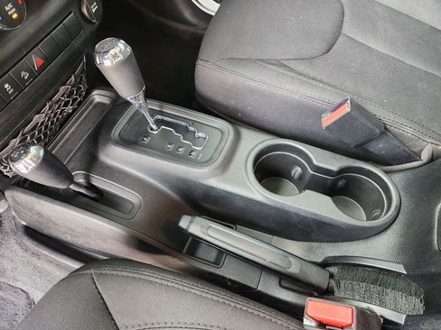 Used 2015 Jeep Wrangler Unlimited Sport w/ Quick Order Package 24S image 19