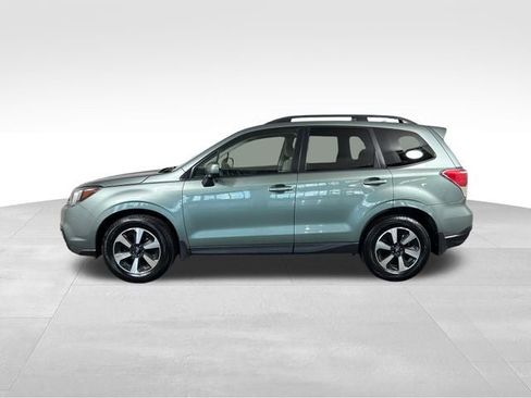 Used 2017 Subaru Forester 2.5i Premium AWD/4WD image 3