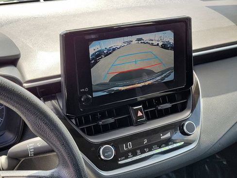 Used 2024 Toyota Corolla LE FWD image 31