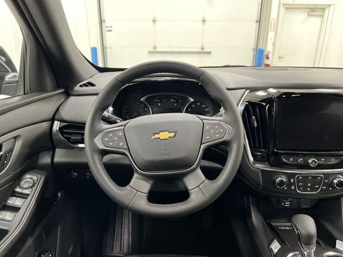 Used 2023 Chevrolet Traverse LT w/ LT Premium Package image 20