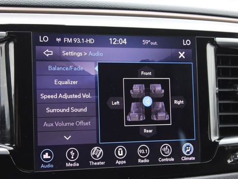 Used 2018 Chrysler Pacifica Touring-L Plus image 42