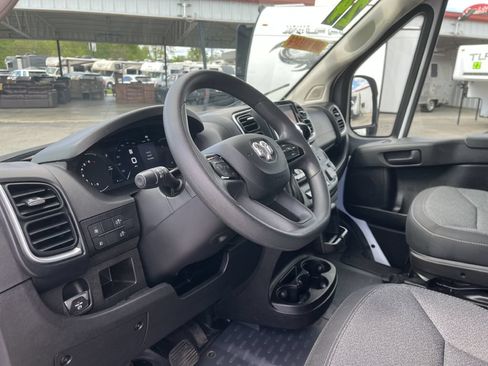 Used 2024 RAM ProMaster 3500 w/ Quick Order Package 22G SLT FWD image 25