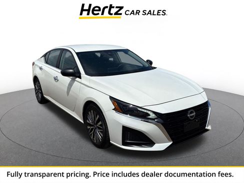 Used 2025 Nissan Altima 2.5 SV FWD image 1