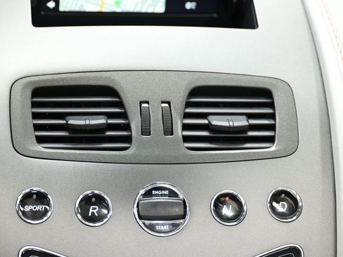 Used 2016 Aston Martin V8 Vantage GT RWD image 40