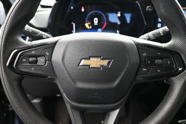 Used 2025 Chevrolet Trax LT FWD image 28