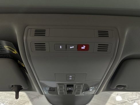 New 2026 Volkswagen Taos SE image 34