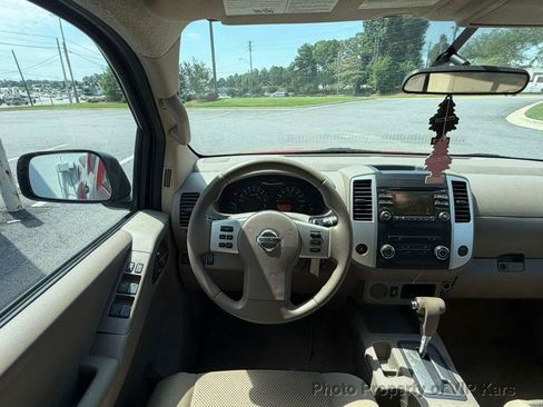 Used 2014 Nissan Frontier SV RWD image 20