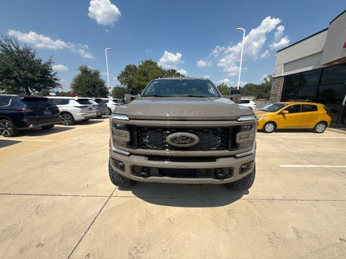 Used 2026 Ford F450 Platinum w/ Platinum Plus Package AWD/4WD image 2