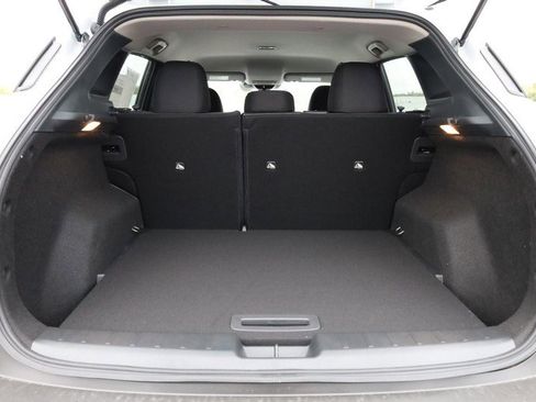 New 2026 Nissan Kicks SV image 7