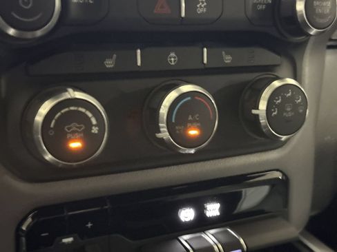 Used 2022 RAM 2500 Big Horn w/ Level A Equipment Group AWD/4WD image 16