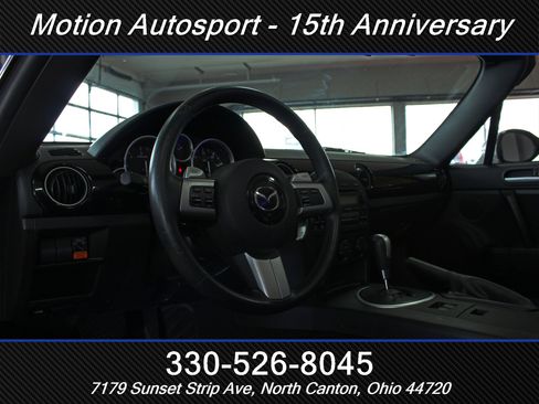 Used 2006 MAZDA MX-5 Miata Sport RWD image 20