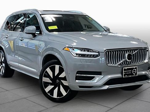 Used 2025 Volvo XC90 T8 Plus w/ Protection Package AWD/4WD image 3