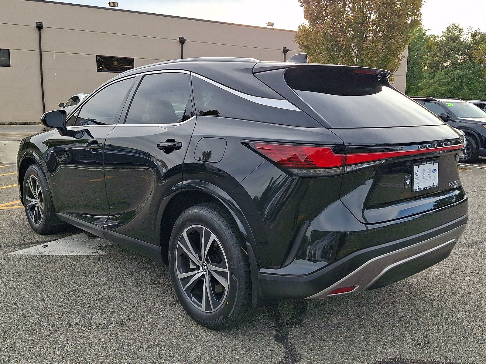 Certified 2023 Lexus RX 350 Premium w/ Accessory Package AWD/4WD image 4