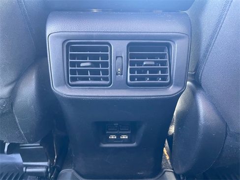 Used 2021 Toyota RAV4 XLE image 18
