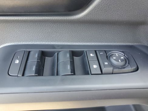 Used 2025 Toyota Tacoma SR5 image 19