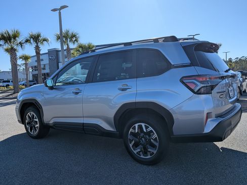 Used 2026 Subaru Forester Premium w/ Premium/Limited Package AWD/4WD image 6