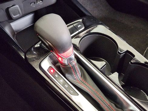 Certified 2024 Chevrolet Trax RS w/ Driver Confidence Package image 21