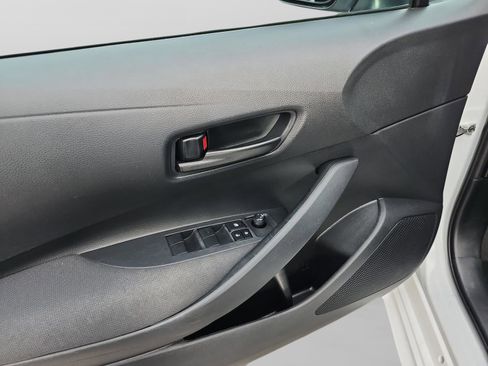 Used 2023 Toyota Corolla LE image 11