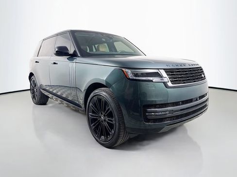 Used 2025 Land Rover Range Rover Long Wheelbase SE image 3