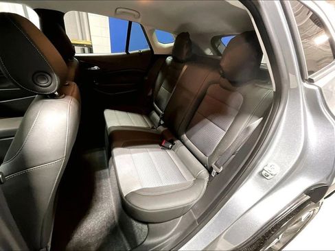 Used 2025 Chevrolet Trax LT w/ Driver Confidence Package image 24