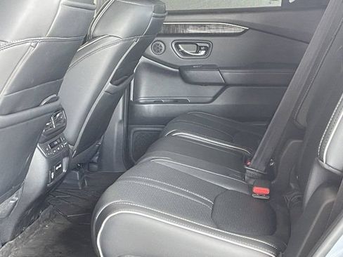 Used 2023 Honda Pilot Elite image 16
