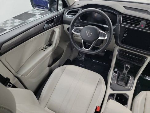 Used 2023 Volkswagen Tiguan SE FWD image 15