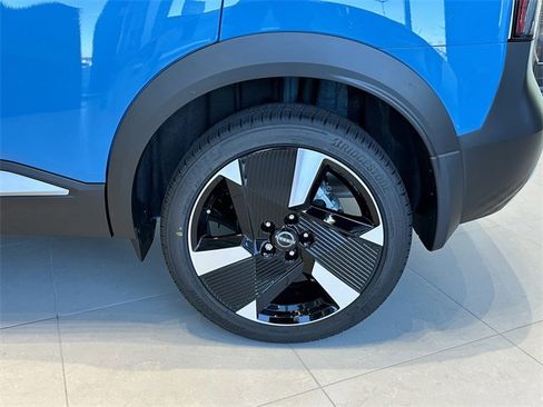 New 2026 Nissan Kicks SR image 13