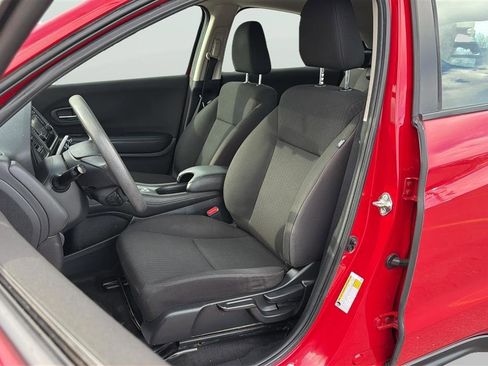 Used 2017 Honda HR-V LX image 12