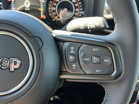 New 2026 Jeep Gladiator Sport AWD/4WD image 22