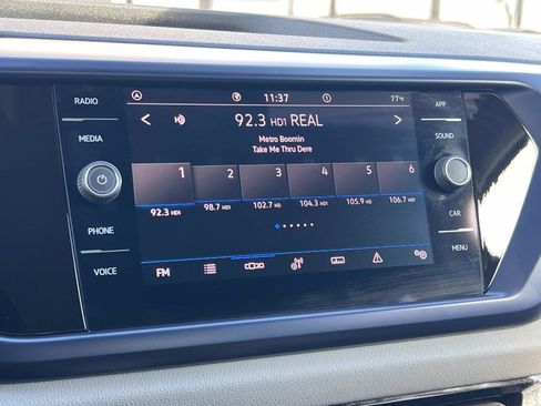 Certified 2022 Volkswagen Taos SE image 12