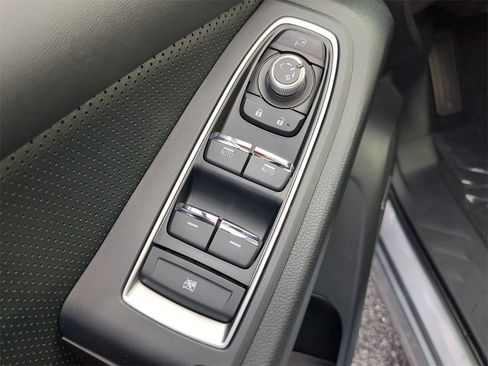 New 2025 Subaru Ascent Limited image 18