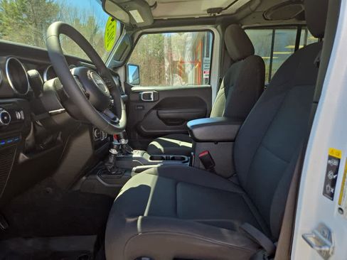 Used 2023 Jeep Wrangler Unlimited AWD/4WD image 20