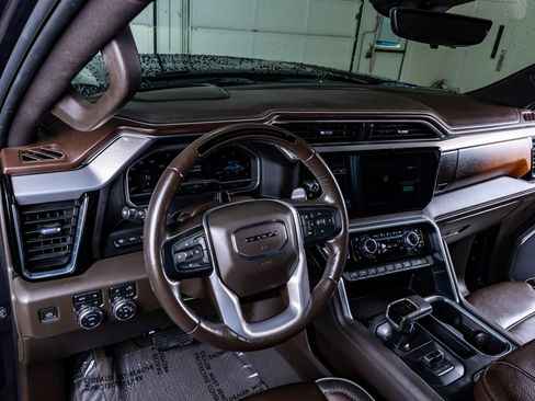 Used 2023 GMC Sierra 1500 Denali AWD/4WD image 17