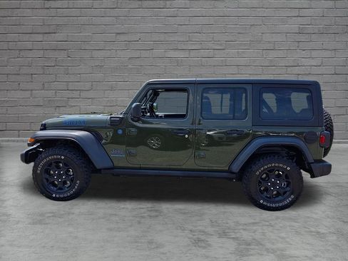 Used 2023 Jeep Wrangler Unlimited w/ Dual Top Group AWD/4WD image 7