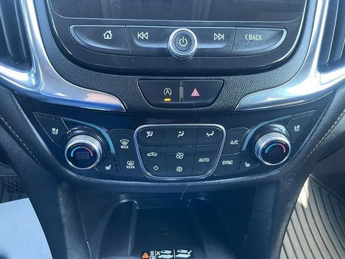 Used 2022 Chevrolet Equinox Premier AWD/4WD image 23