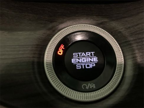 Used 2023 Jeep Grand Cherokee Limited image 17