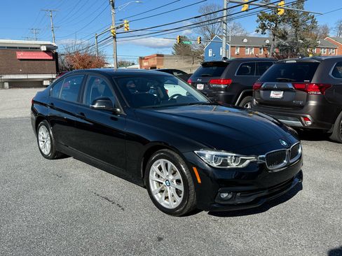 Used 2018 BMW 320i xDrive Sedan w/ Convenience Package image 17