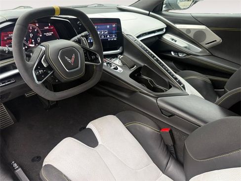 Used 2021 Chevrolet Corvette Stingray Premium Conv w/ Chrome Exterior Badge Package image 16