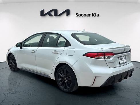 Used 2024 Toyota Corolla SE FWD image 4