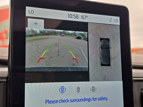 Used 2023 Ford Explorer King Ranch w/ Premium Technology Package image 17