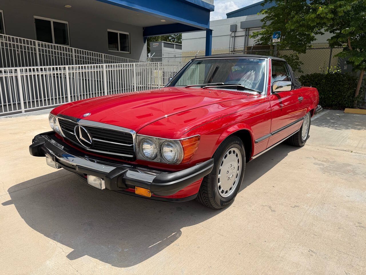 Used 1989 Mercedes-Benz 560 SL image 32