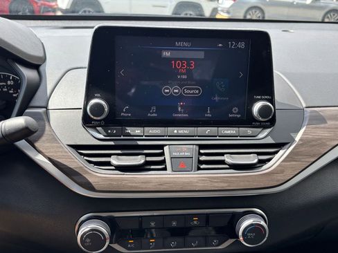 Used 2025 Nissan Altima 2.5 SV image 17