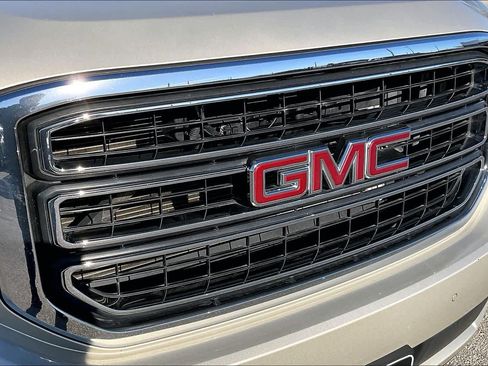 Used 2015 GMC Yukon XL SLE w/ Convenience Package image 29