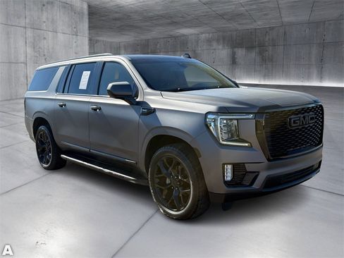 Used 2021 GMC Yukon XL SLT image 9