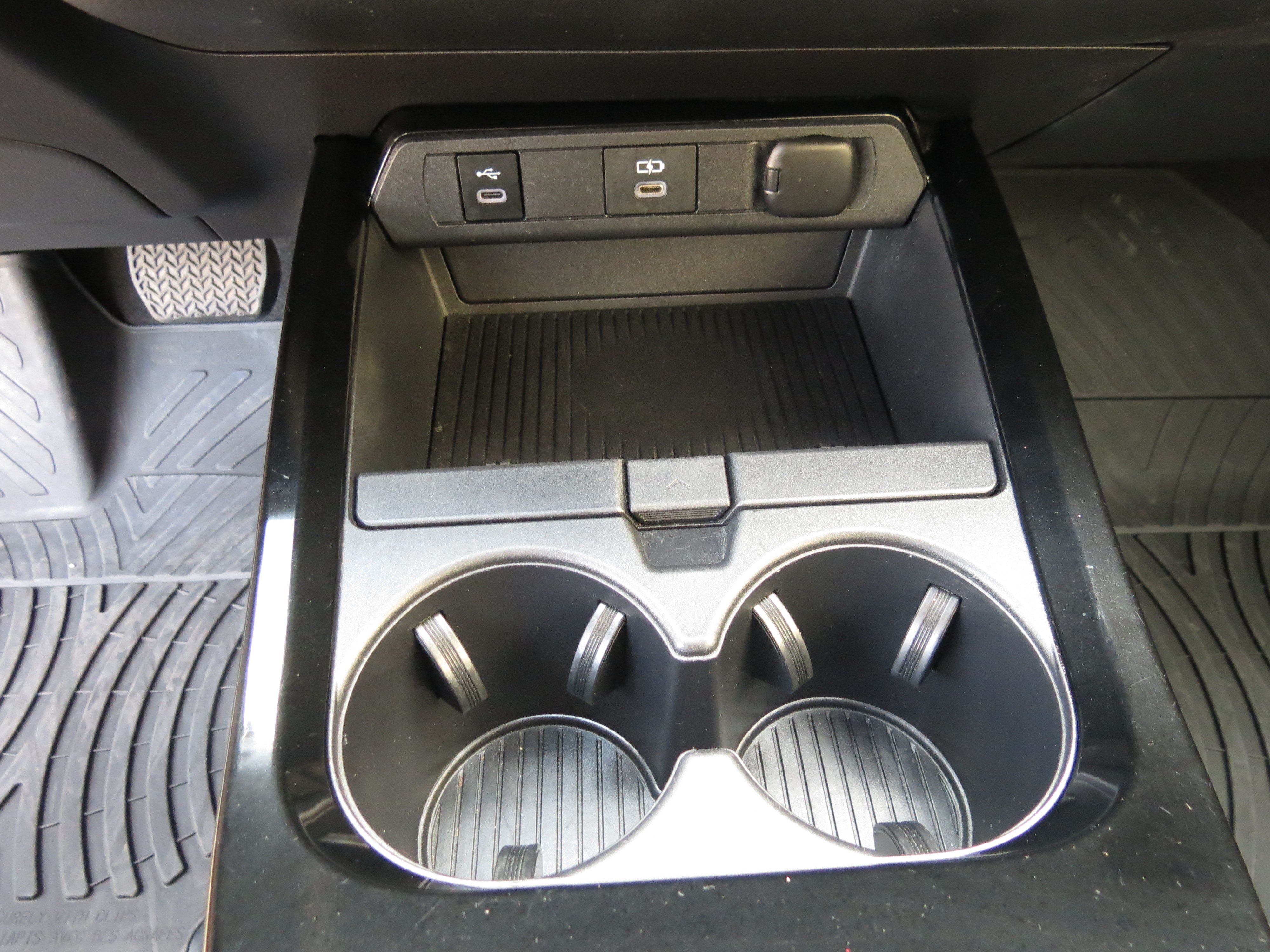 Used 2023 Toyota Prius LE FWD image 24